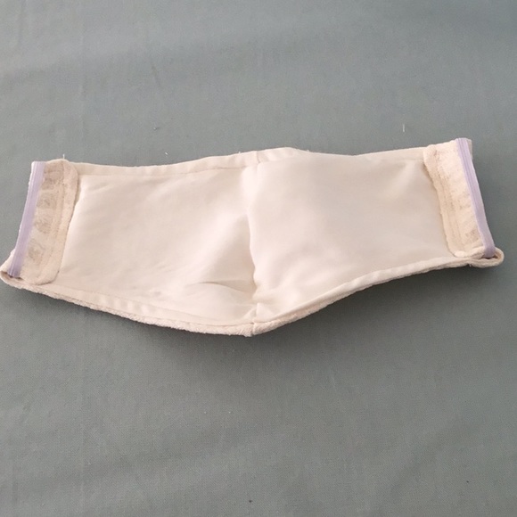 Cream Face Mask W/ Blue Rose & Elastic 2 layers - Picture 3 of 8